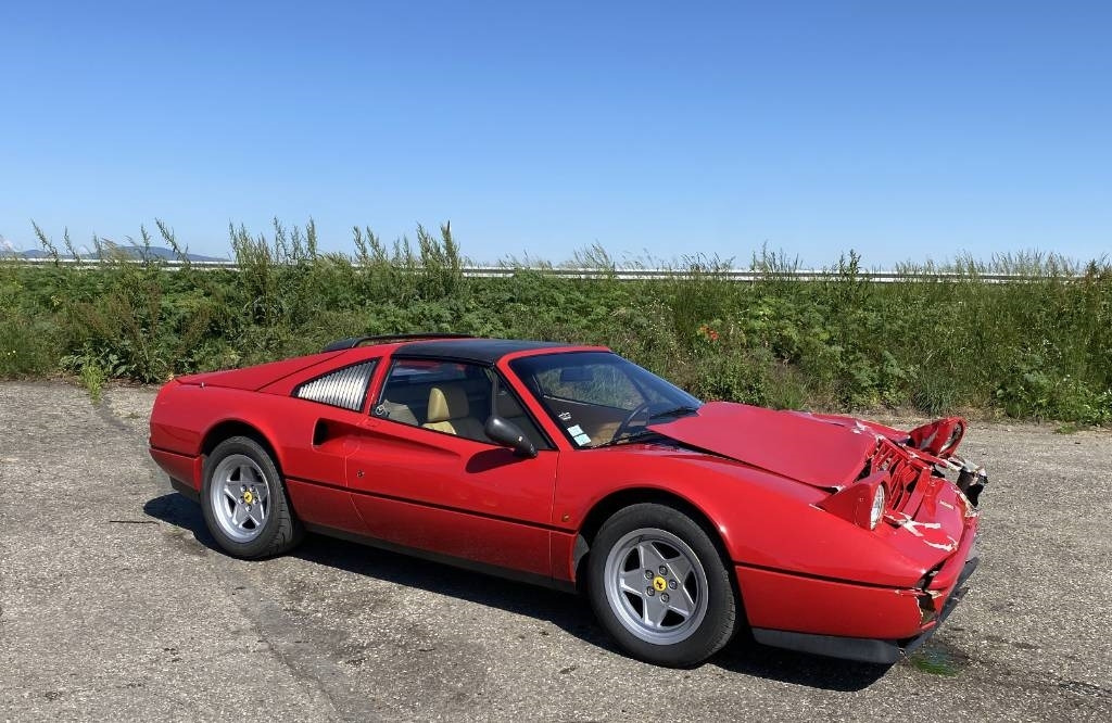 Ferrari 328 GTS / Origine Française endommagé - Car: picture 4 Ferrari 328 GTS / Origine Française endommagé - Car: picture 4