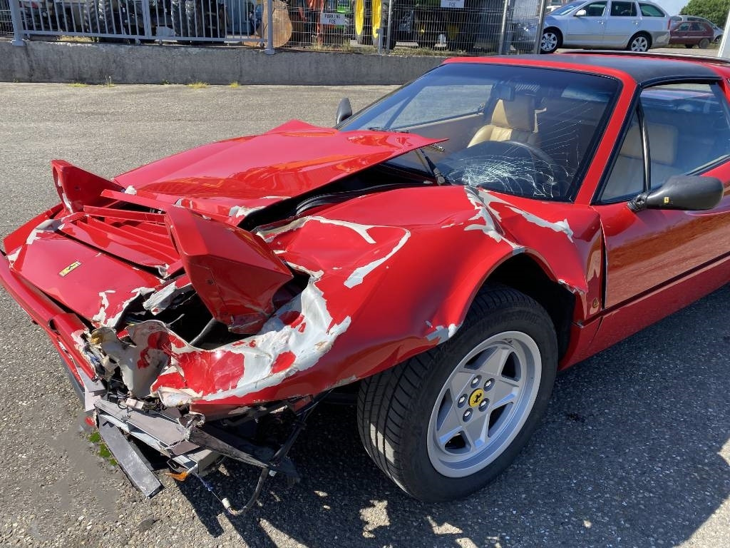 Car Ferrari 328 GTS / Origine Française endommagé: picture 10
