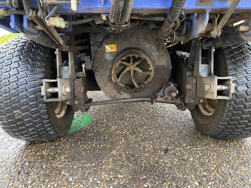 Lawn mower Iseki SF 235F 1er Main endommagée: picture 15 Lawn mower Iseki SF 235F 1er Main endommagée: picture 15