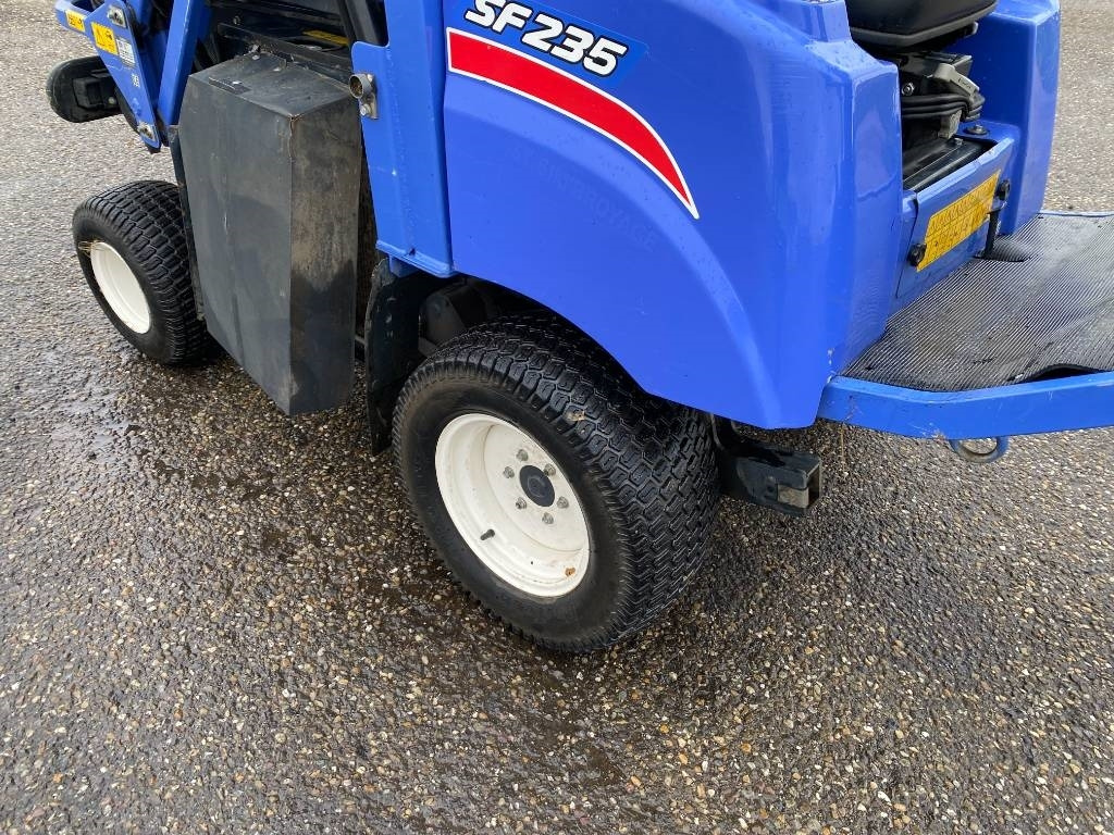 Lawn mower Iseki SF 235F 1er Main endommagée: picture 43 Lawn mower Iseki SF 235F 1er Main endommagée: picture 43