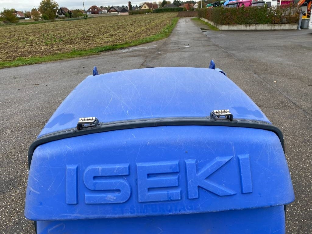 Lawn mower Iseki SF 235F 1er Main endommagée: picture 38 Lawn mower Iseki SF 235F 1er Main endommagée: picture 38
