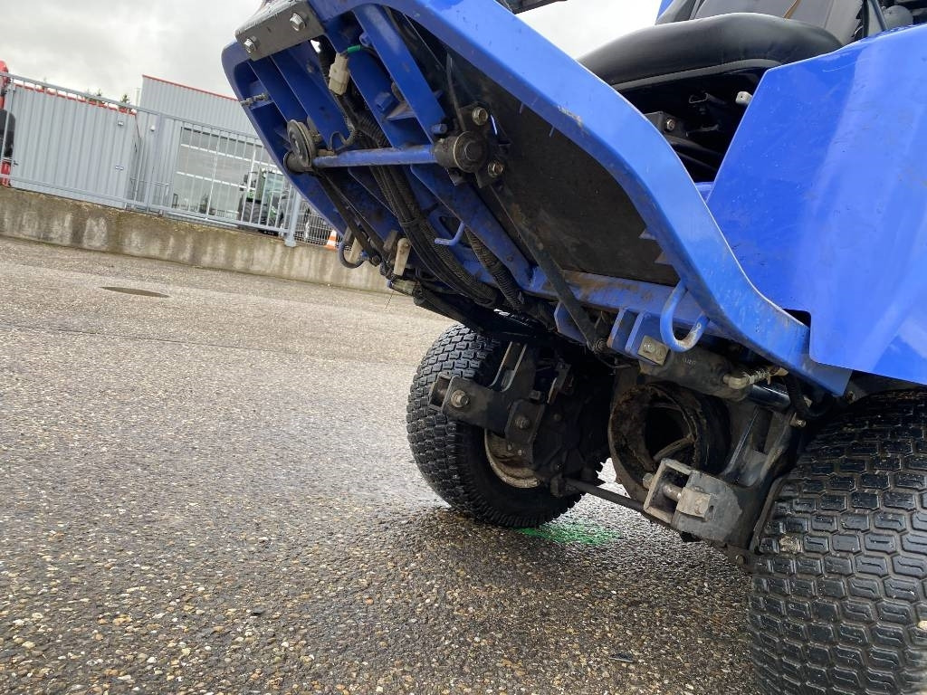 Lawn mower Iseki SF 235F 1er Main endommagée: picture 26 Lawn mower Iseki SF 235F 1er Main endommagée: picture 26