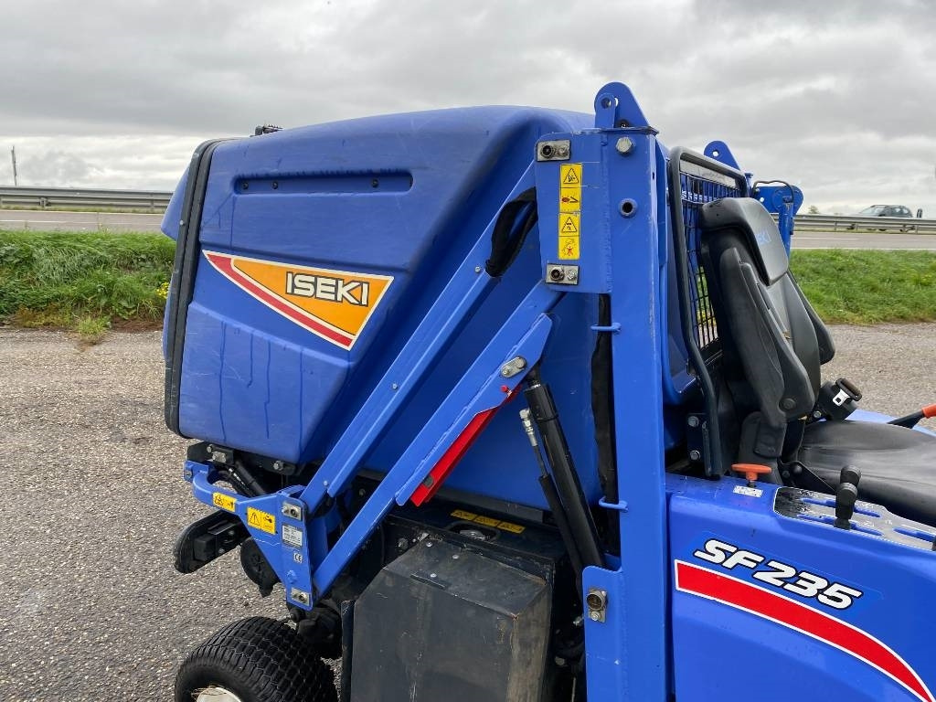 Lawn mower Iseki SF 235F 1er Main endommagée: picture 41 Lawn mower Iseki SF 235F 1er Main endommagée: picture 41