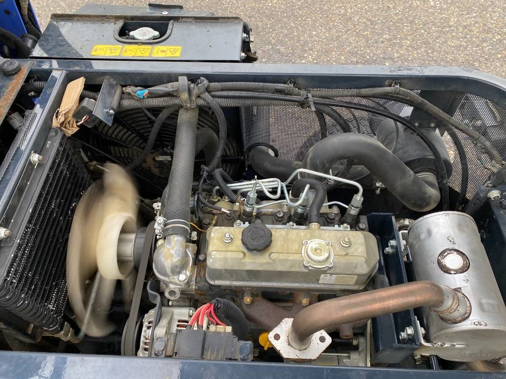 Lawn mower Iseki SF 235F 1er Main endommagée: picture 12 Lawn mower Iseki SF 235F 1er Main endommagée: picture 12