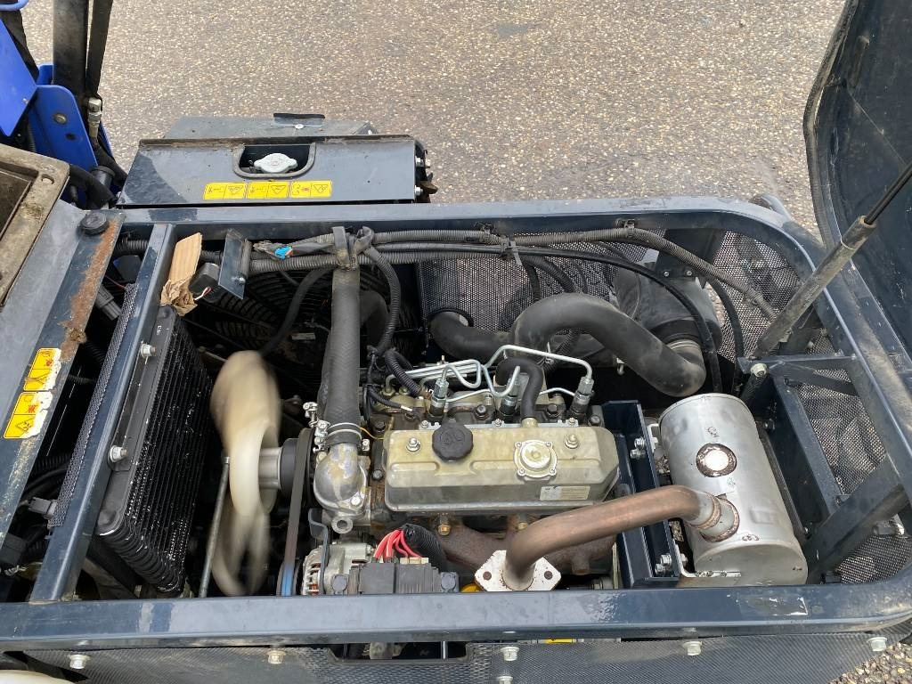 Lawn mower Iseki SF 235F 1er Main endommagée: picture 18 Lawn mower Iseki SF 235F 1er Main endommagée: picture 18