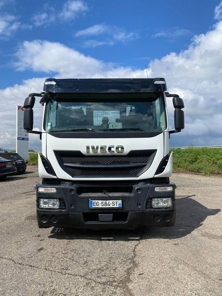 Iveco STRALIS 360 e6 A Réparer - Tow truck: picture 2 Iveco STRALIS 360 e6 A Réparer - Tow truck: picture 2