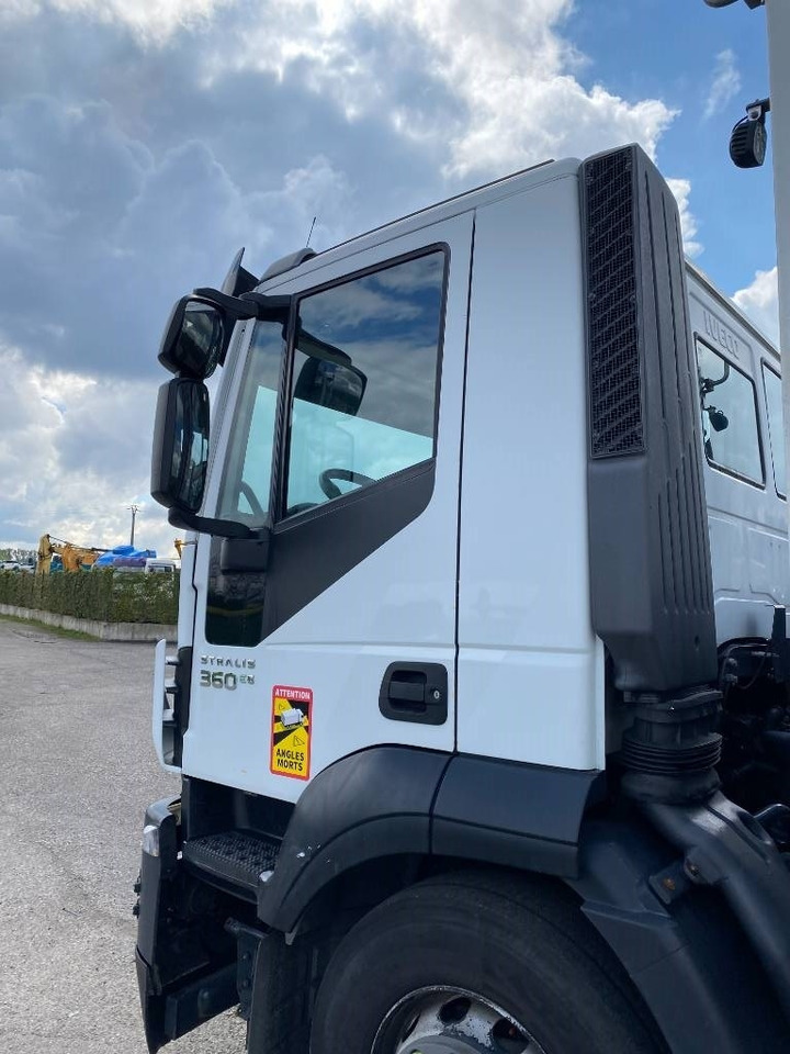 Car transporter truck Iveco STRALIS 360 e6 A Réparer: picture 16 Car transporter truck Iveco STRALIS 360 e6 A Réparer: picture 16