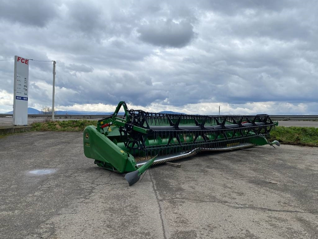 John Deere 730 X Origine Françaises endommagée - Harvester attachment: picture 3 John Deere 730 X Origine Françaises endommagée - Harvester attachment: picture 3