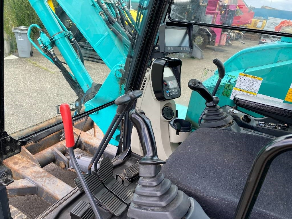Mini excavator Kobelco SK85 MSR-3E / Certificat CE endommagée: picture 13 Mini excavator Kobelco SK85 MSR-3E / Certificat CE endommagée: picture 13