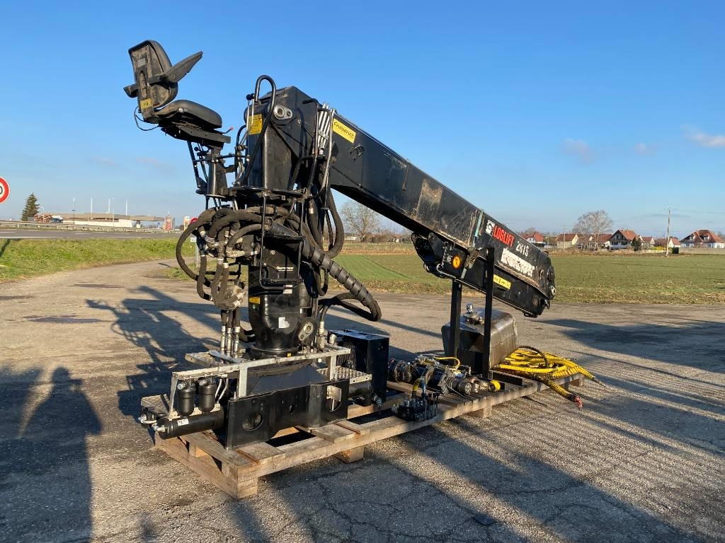 Loglift F281S-86 a réparer - Truck mounted crane: picture 4 Loglift F281S-86 a réparer - Truck mounted crane: picture 4