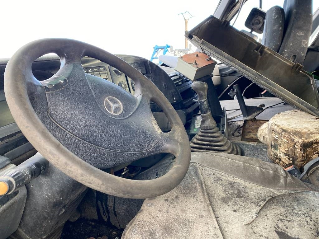 Bitumen sprayer Mercedes-Benz ACTROS Mp2 2536/6x2 BVM -ACMAR CRAON Z12341: picture 8 Bitumen sprayer Mercedes-Benz ACTROS Mp2 2536/6x2 BVM -ACMAR CRAON Z12341: picture 8