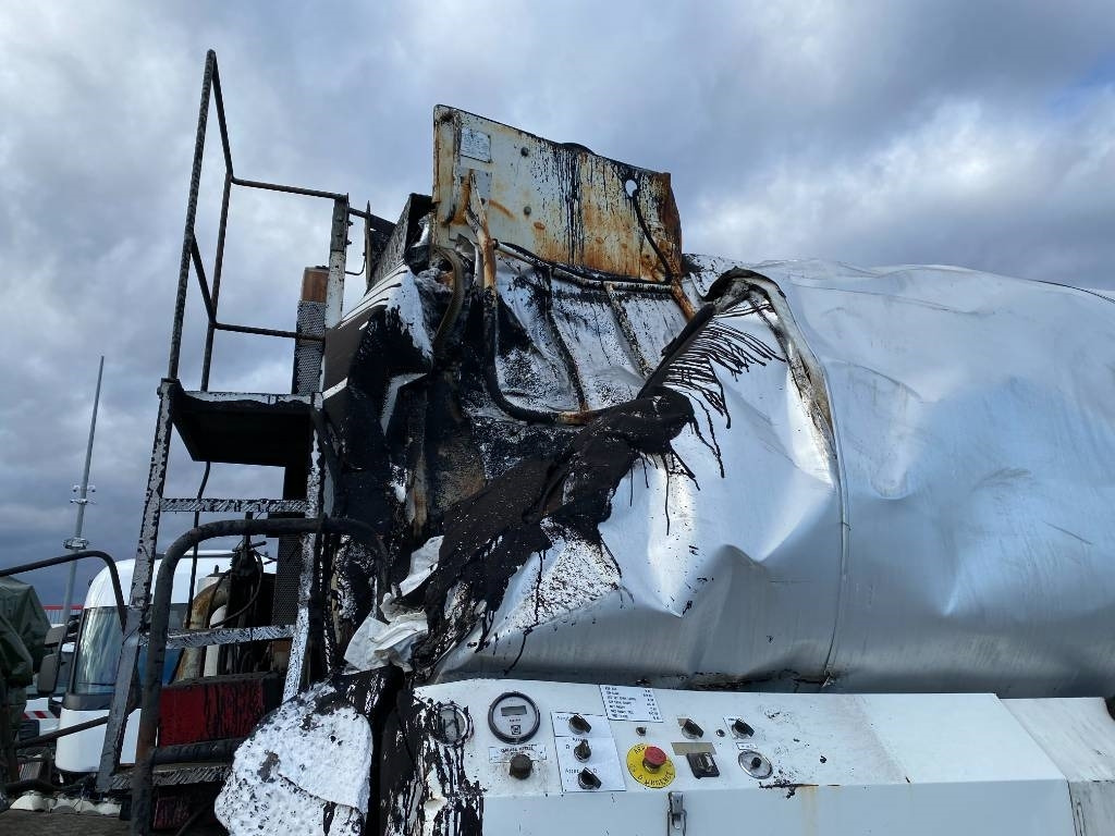 Bitumen sprayer Mercedes-Benz ACTROS Mp2 2536/6x2 BVM -ACMAR CRAON Z12341: picture 42 Bitumen sprayer Mercedes-Benz ACTROS Mp2 2536/6x2 BVM -ACMAR CRAON Z12341: picture 42