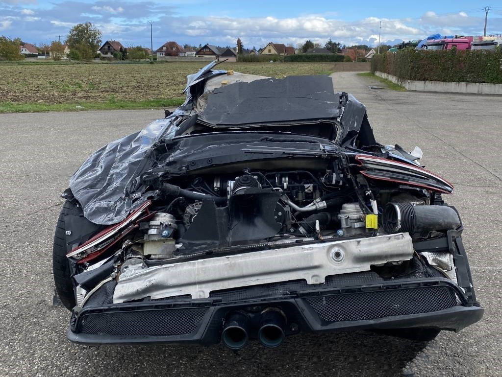 Porsche 911 GT3 RS (991) 4.0i 520 PDK7 Pack WEISSACH/RS - Car: picture 5 Porsche 911 GT3 RS (991) 4.0i 520 PDK7 Pack WEISSACH/RS - Car: picture 5