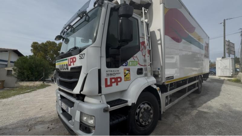Iveco STRALIS 360 EEV FRIGO CARRIER HAYON - Refrigerated truck: picture 3 Iveco STRALIS 360 EEV FRIGO CARRIER HAYON - Refrigerated truck: picture 3