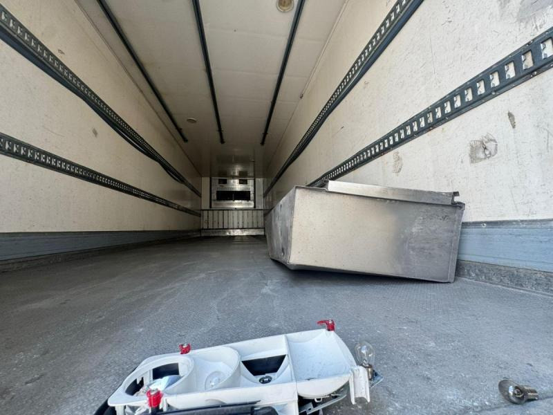 Renault D19 - Refrigerated truck: picture 4 Renault D19 - Refrigerated truck: picture 4