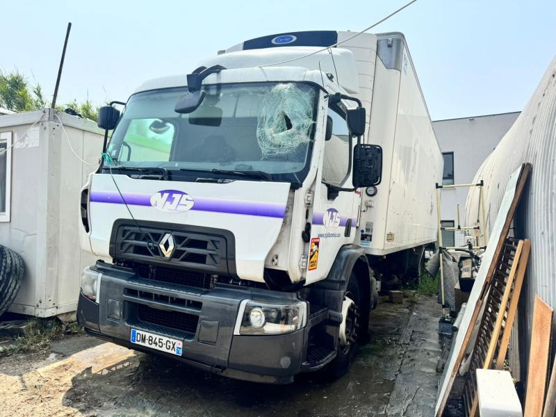 Renault D19 - Refrigerated truck: picture 3 Renault D19 - Refrigerated truck: picture 3