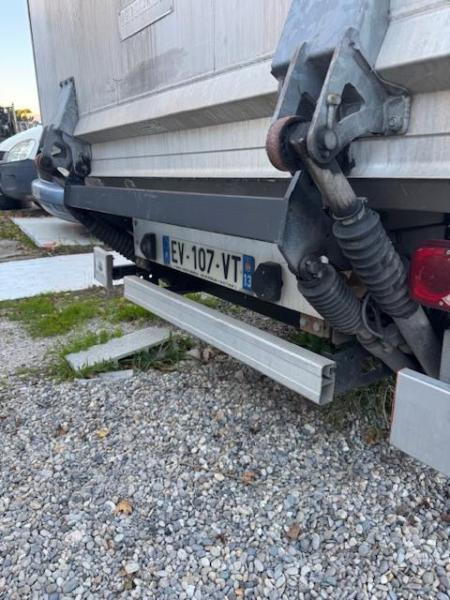 Renault MASTER DCI 145 CAISSE HAYON - Closed box van: picture 5 Renault MASTER DCI 145 CAISSE HAYON - Closed box van: picture 5