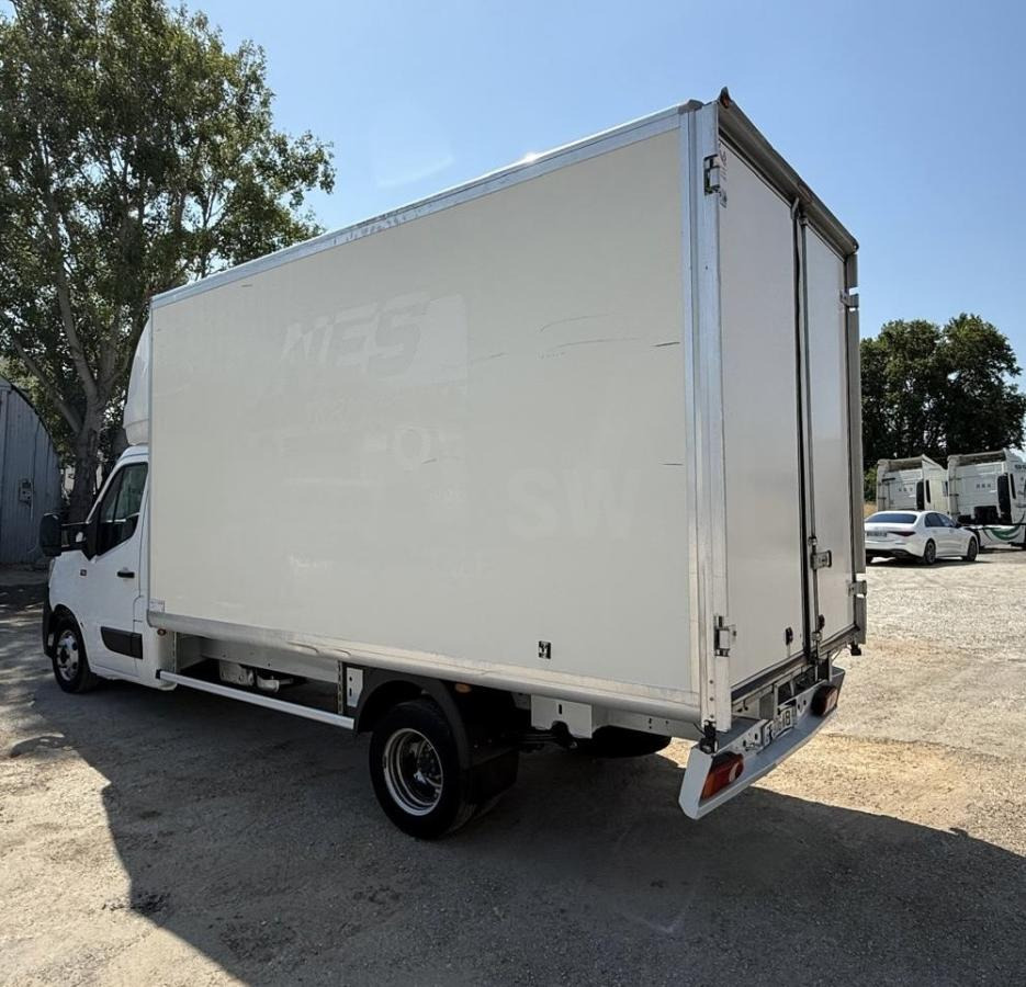 Renault Master 2.5 DCI 150 - Closed box van: picture 3 Renault Master 2.5 DCI 150 - Closed box van: picture 3