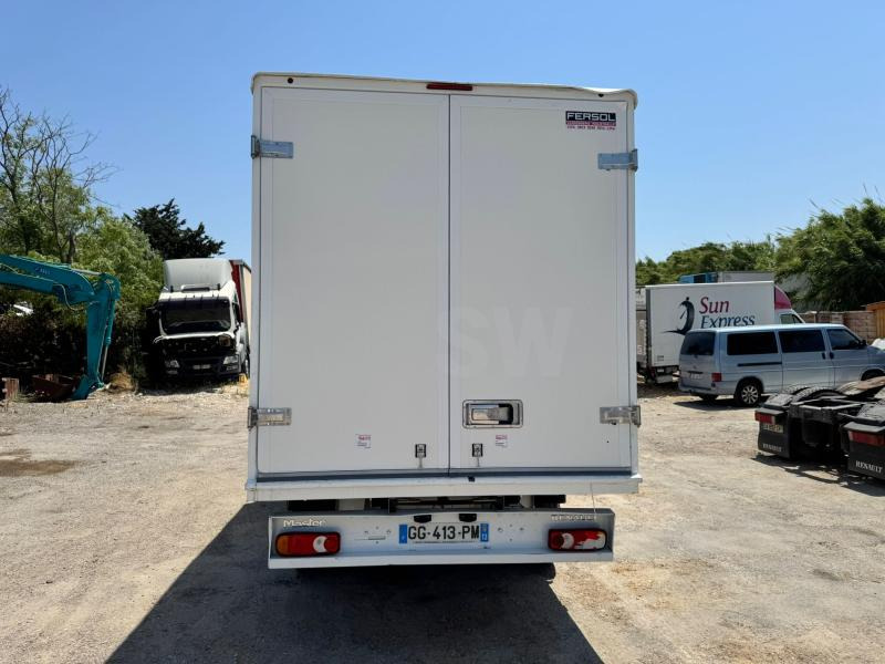 Renault Master 2.5 DCI 150 - Closed box van: picture 5 Renault Master 2.5 DCI 150 - Closed box van: picture 5