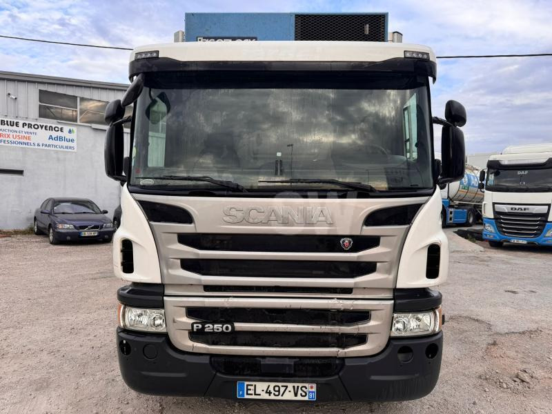 Scania P 250 - Refrigerated truck: picture 2 Scania P 250 - Refrigerated truck: picture 2