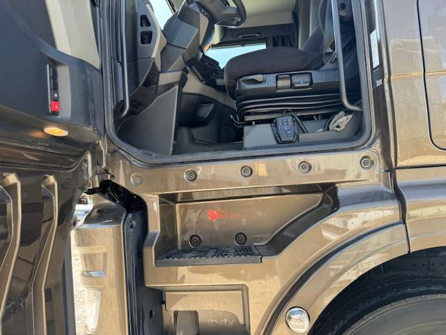 Tractor unit MAN TGX 18-520 ADR 2: picture 14