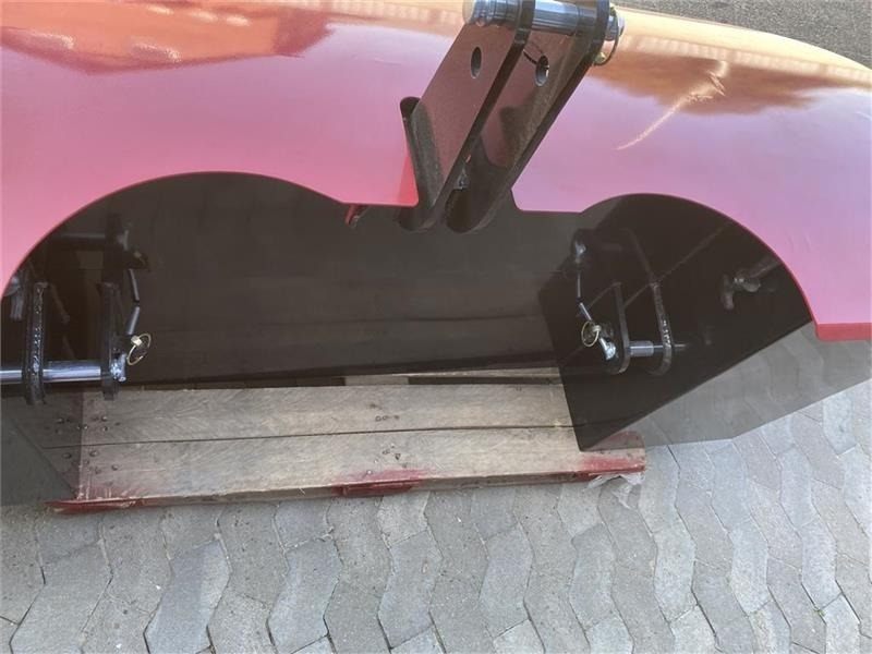 Case IH Frontvægtklods 1500 kg - Counterweight: picture 3 Case IH Frontvægtklods 1500 kg - Counterweight: picture 3