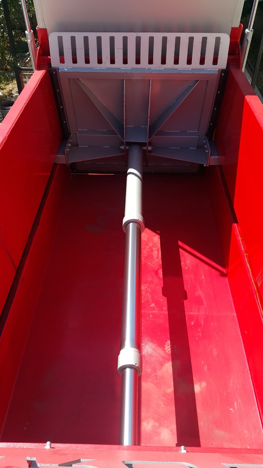 TARGET 5 TON HYDRAULIC PUSH MANURE SPREADER - Manure spreader: picture 3 TARGET 5 TON HYDRAULIC PUSH MANURE SPREADER - Manure spreader: picture 3