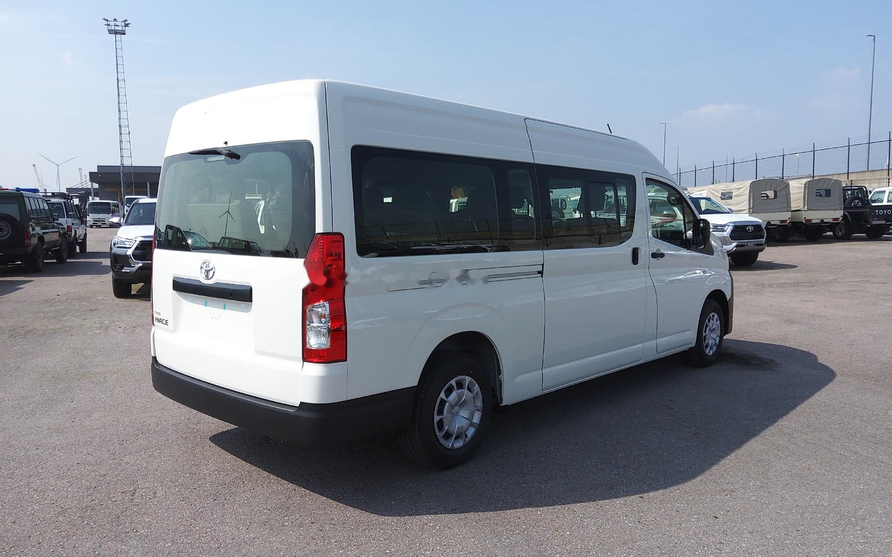 New Minibus, People carrier Toyota Hiace HIGH ROOF / TOIT HAUT 2.8L Diesel Manual base: picture 8