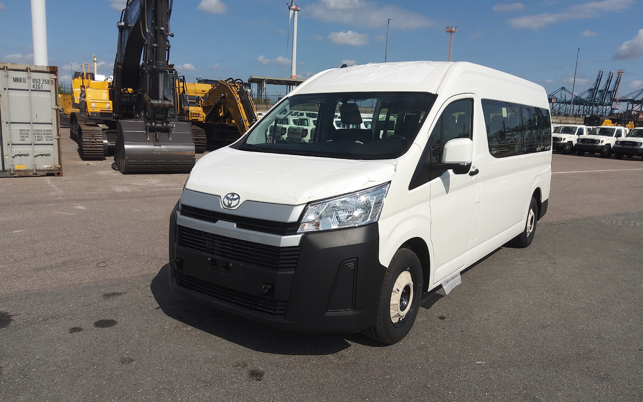 Toyota Hiace HIGH ROOF / TOIT HAUT 3.5L Petrol Manual - Minibus, People carrier: picture 1 Toyota Hiace HIGH ROOF / TOIT HAUT 3.5L Petrol Manual - Minibus, People carrier: picture 1