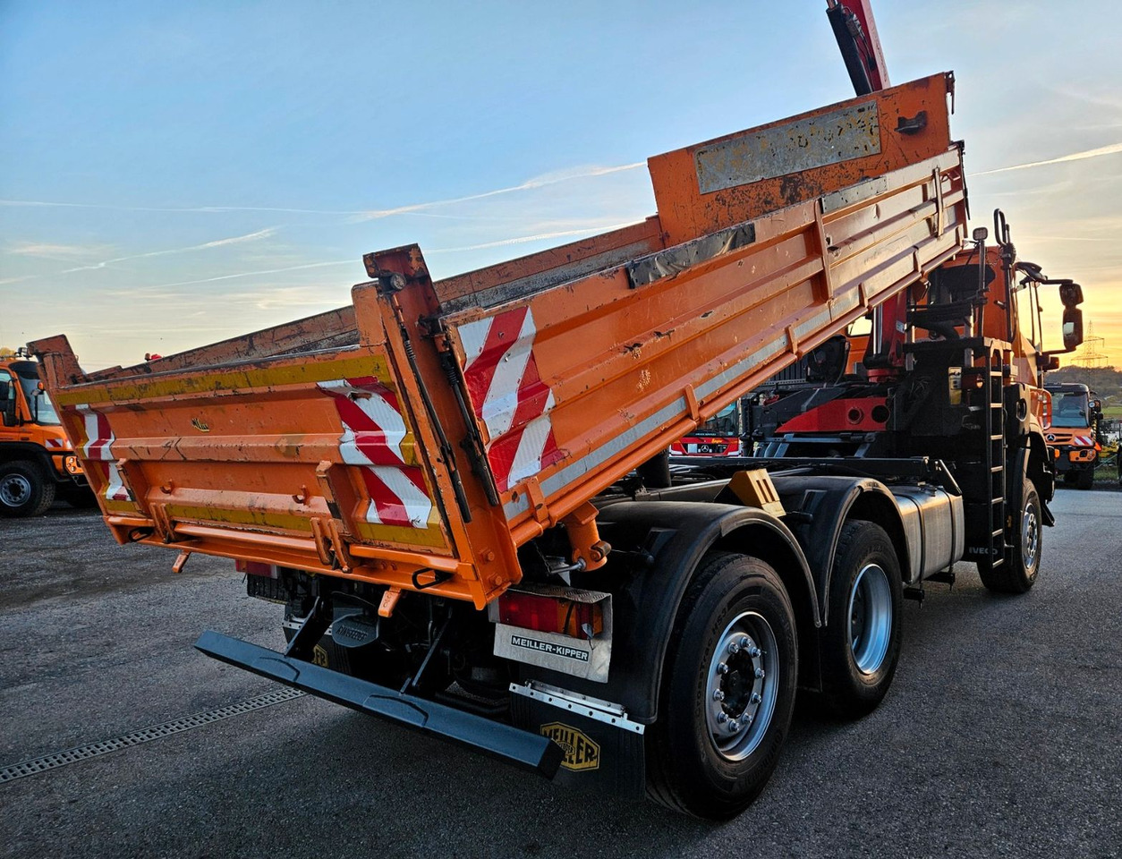 Iveco Trakker 410 6x4-4 EEV Palfinger PK12502 Funk - Tipper, Crane truck: picture 4 Iveco Trakker 410 6x4-4 EEV Palfinger PK12502 Funk - Tipper, Crane truck: picture 4