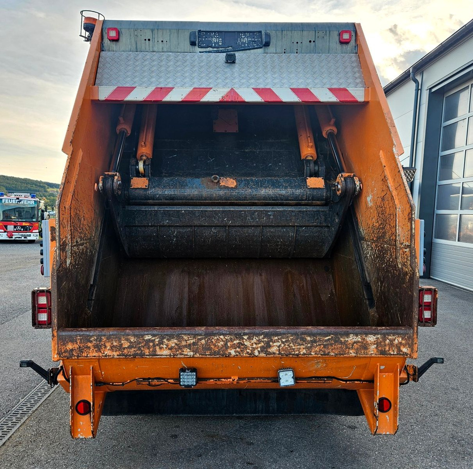 Mercedes-Benz Econic 2630 ZOELLER Magnum X1 Variopress Euro6 - Refuse truck: picture 4 Mercedes-Benz Econic 2630 ZOELLER Magnum X1 Variopress Euro6 - Refuse truck: picture 4