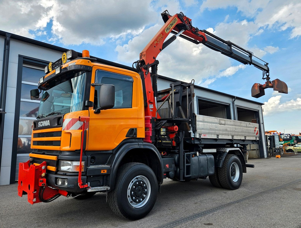 Scania P114 CB 380 4x4 Palfinger PK12502 Kran Funk - Tipper, Crane truck: picture 3 Scania P114 CB 380 4x4 Palfinger PK12502 Kran Funk - Tipper, Crane truck: picture 3