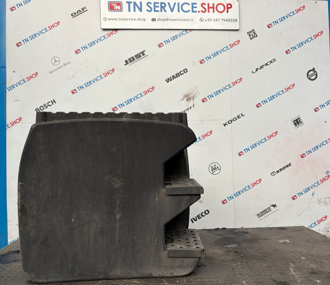 Serbatoio Adblue Iveco - AdBlue tank for Truck: picture 1 Serbatoio Adblue Iveco - AdBlue tank for Truck: picture 1