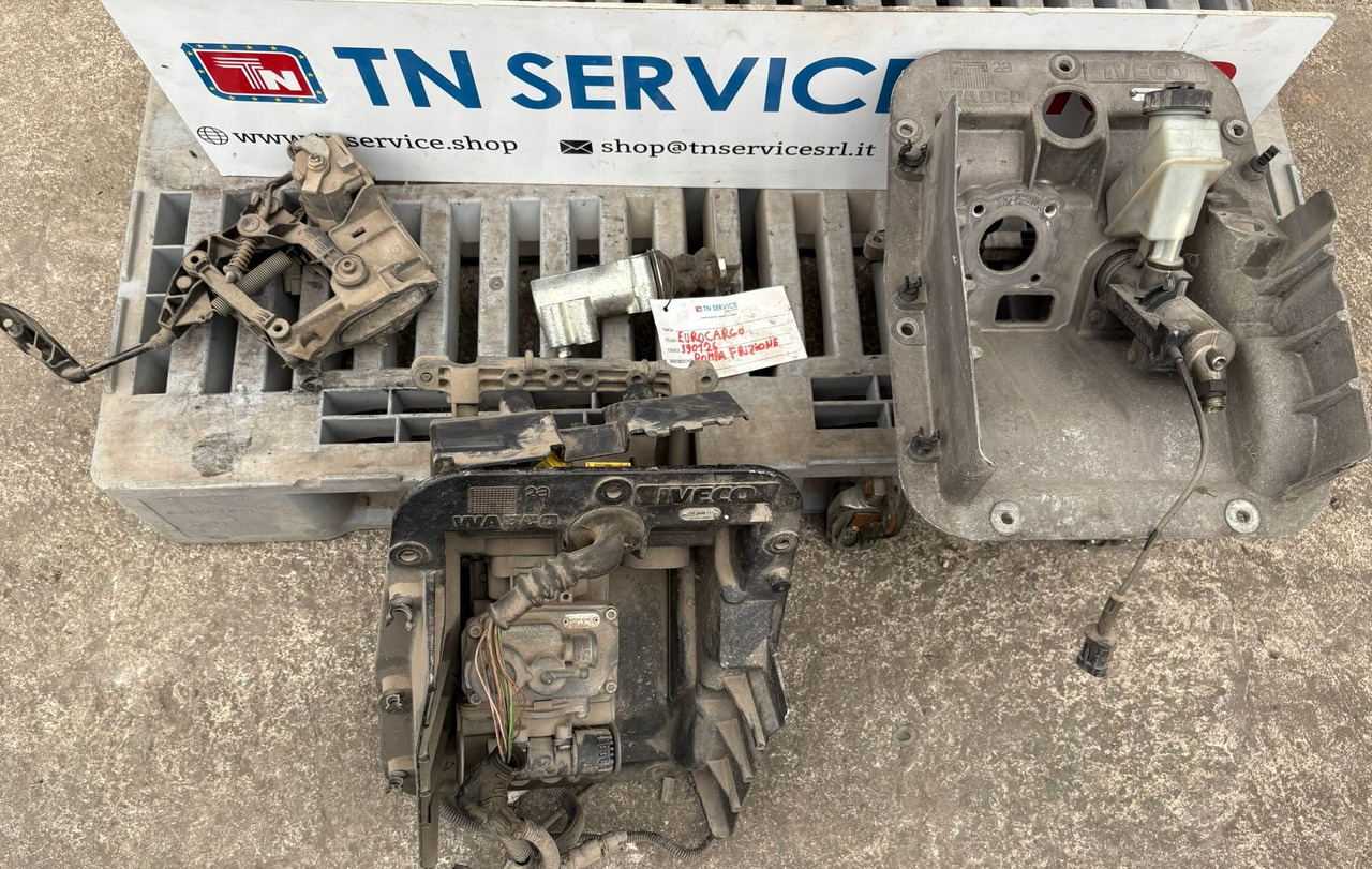 Supporto pedale Frizione IVECO - Pedal for Truck: picture 1 Supporto pedale Frizione IVECO - Pedal for Truck: picture 1