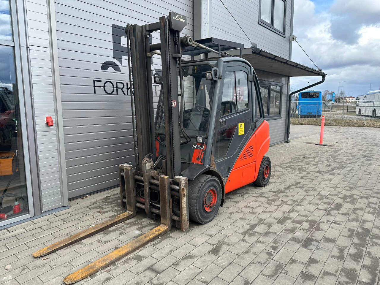 Linde H30D-01 - Diesel forklift: picture 1 Linde H30D-01 - Diesel forklift: picture 1