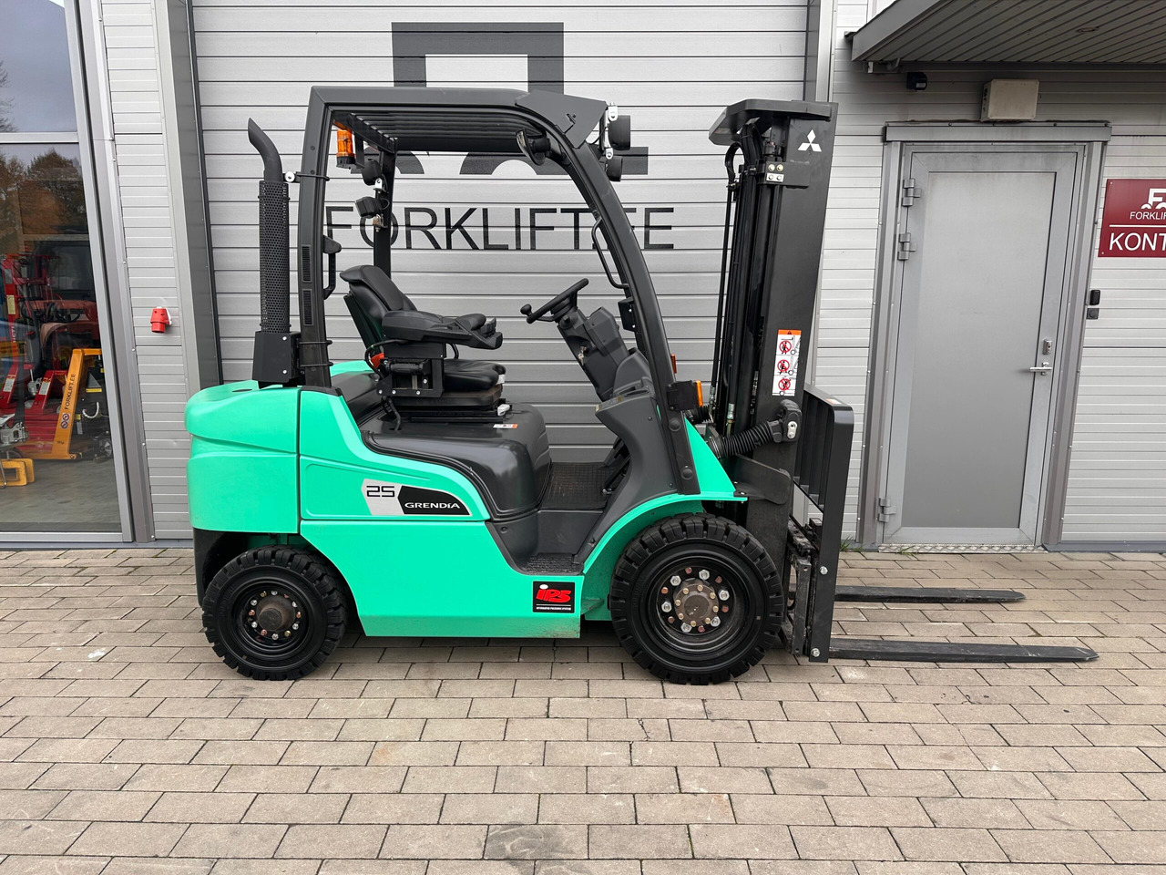 Mitsubishi FD25N3 - Diesel forklift: picture 5 Mitsubishi FD25N3 - Diesel forklift: picture 5