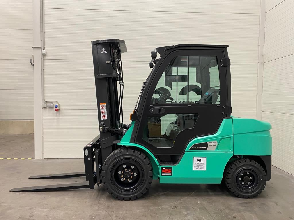 Mitsubishi FD35N3 - Diesel forklift: picture 2 Mitsubishi FD35N3 - Diesel forklift: picture 2