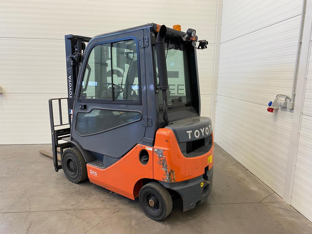 Toyota 02-8FDF15 - Diesel forklift: picture 3 Toyota 02-8FDF15 - Diesel forklift: picture 3