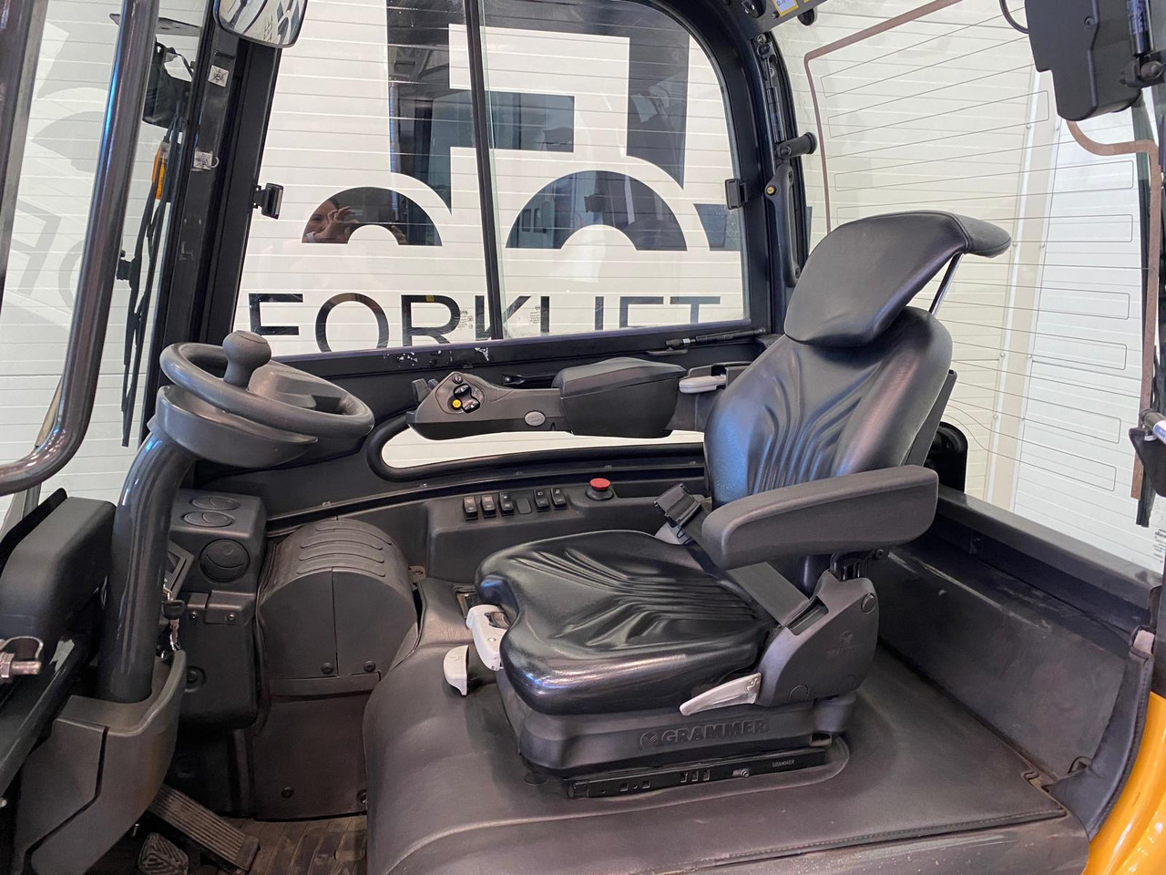 Electric forklift Unicarriers A2N1L16Q: picture 7 Electric forklift Unicarriers A2N1L16Q: picture 7
