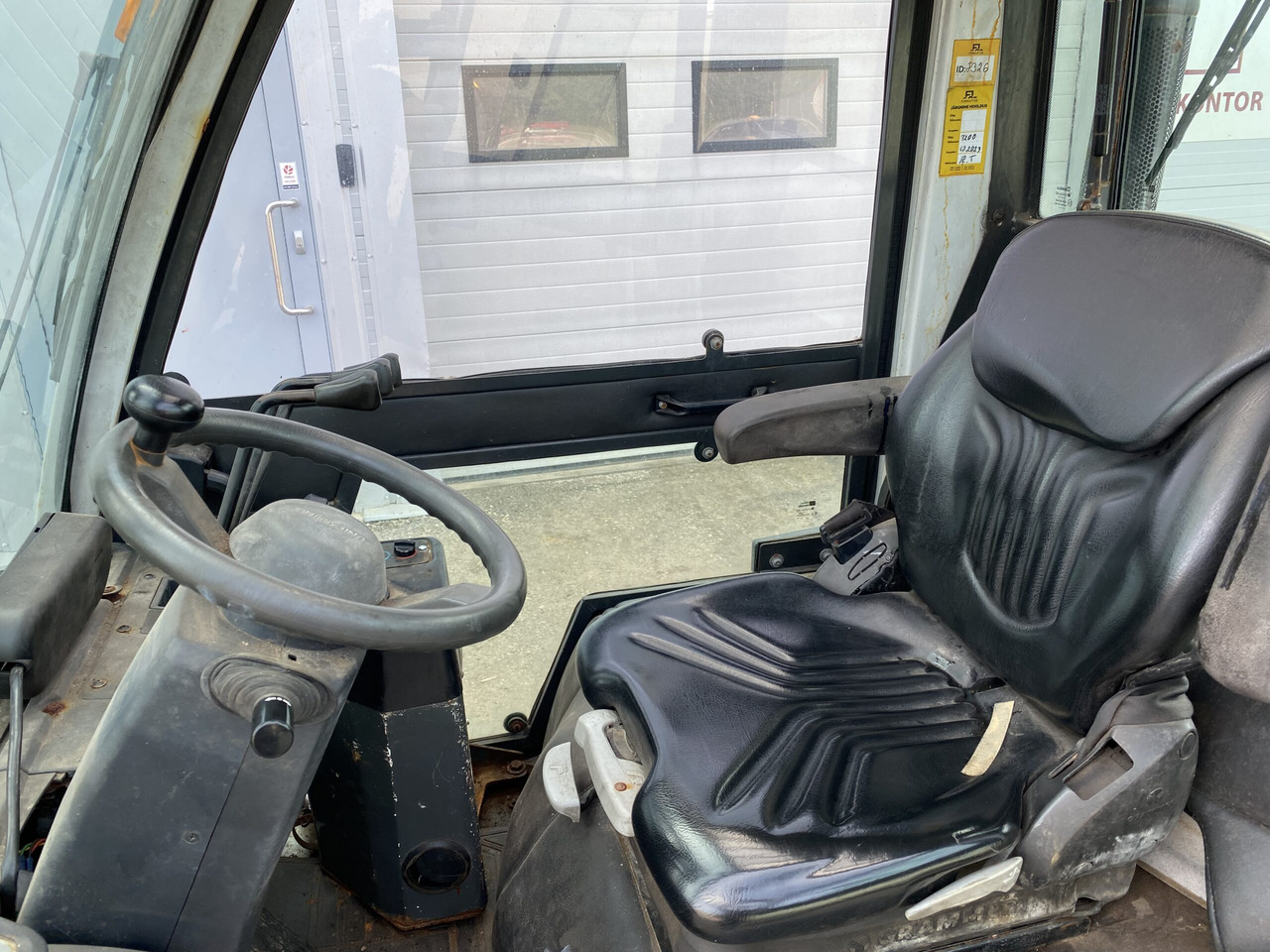 Unicarriers Y1D1A18Q - Diesel forklift: picture 5 Unicarriers Y1D1A18Q - Diesel forklift: picture 5