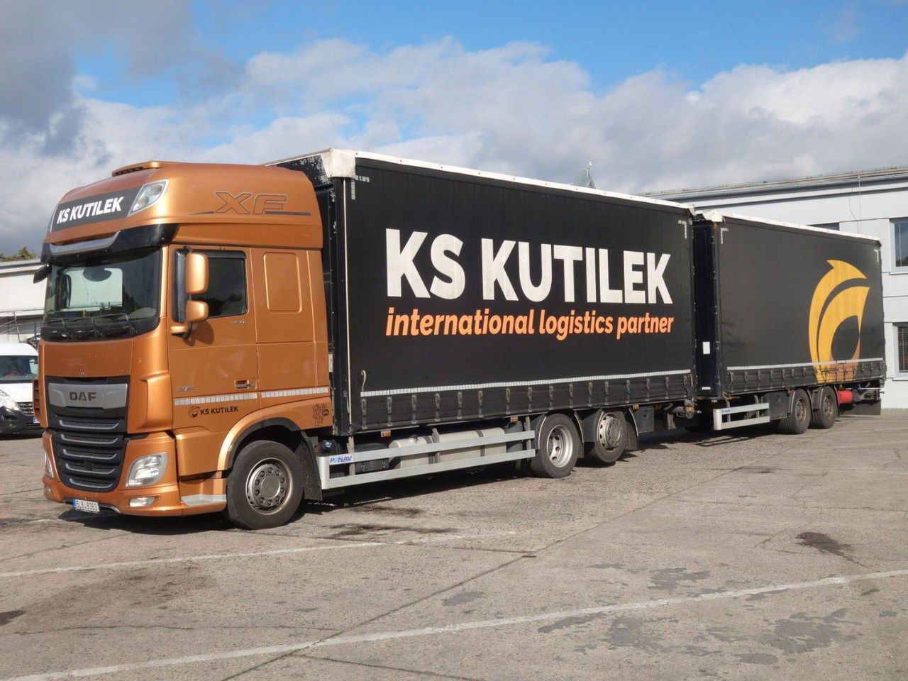 DAF XF 480 SSC, 120 cbm, Durchfahren - Curtain side truck: picture 2 DAF XF 480 SSC, 120 cbm, Durchfahren - Curtain side truck: picture 2