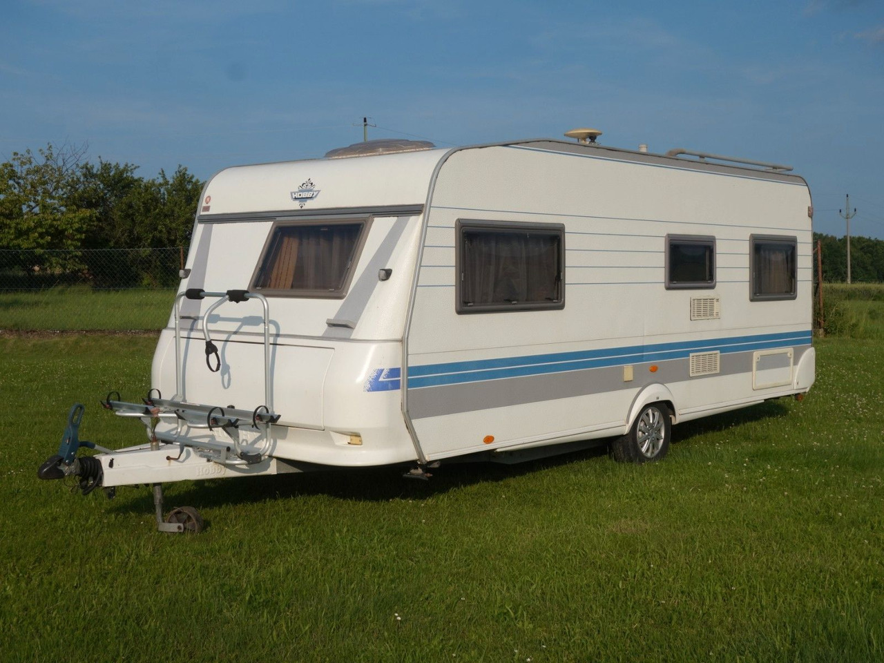 Hobby 540 Excellent Easy, Pallanden, 6 Liegen, Vorzelt - Caravan: picture 3 Hobby 540 Excellent Easy, Pallanden, 6 Liegen, Vorzelt - Caravan: picture 3