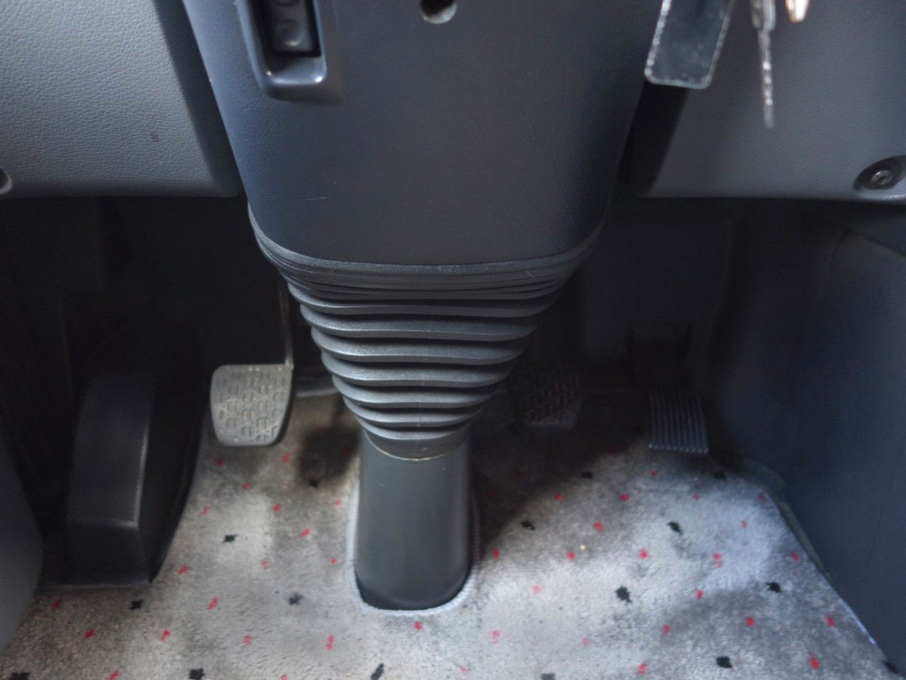 Car transporter truck Mercedes-Benz Actros 2446 mit Rolfo für 10 PKW, Retarder: picture 17 Car transporter truck Mercedes-Benz Actros 2446 mit Rolfo für 10 PKW, Retarder: picture 17