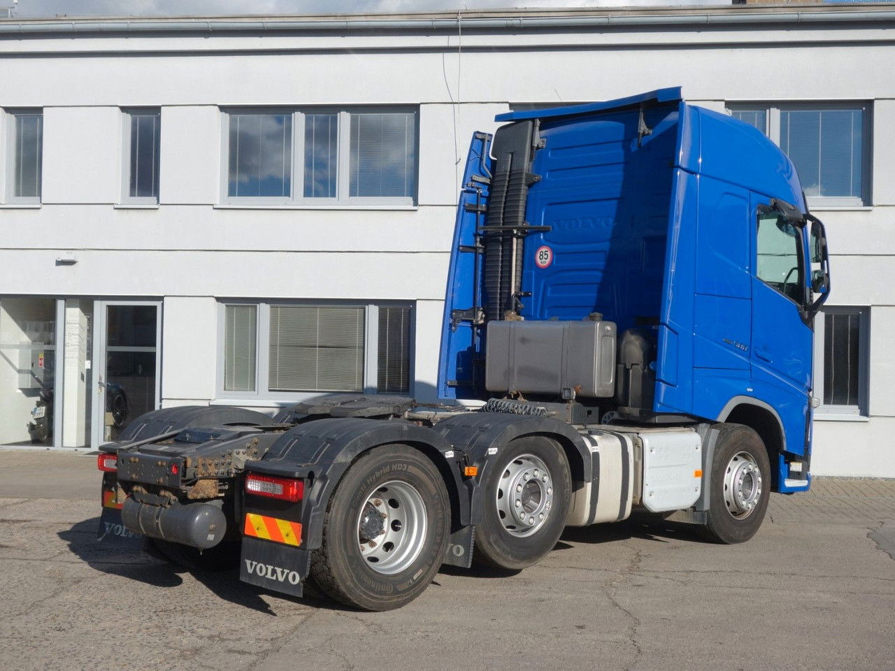 Volvo FH 13.500 XL, E6, 6x2, Hydraulik - Tractor unit: picture 3 Volvo FH 13.500 XL, E6, 6x2, Hydraulik - Tractor unit: picture 3