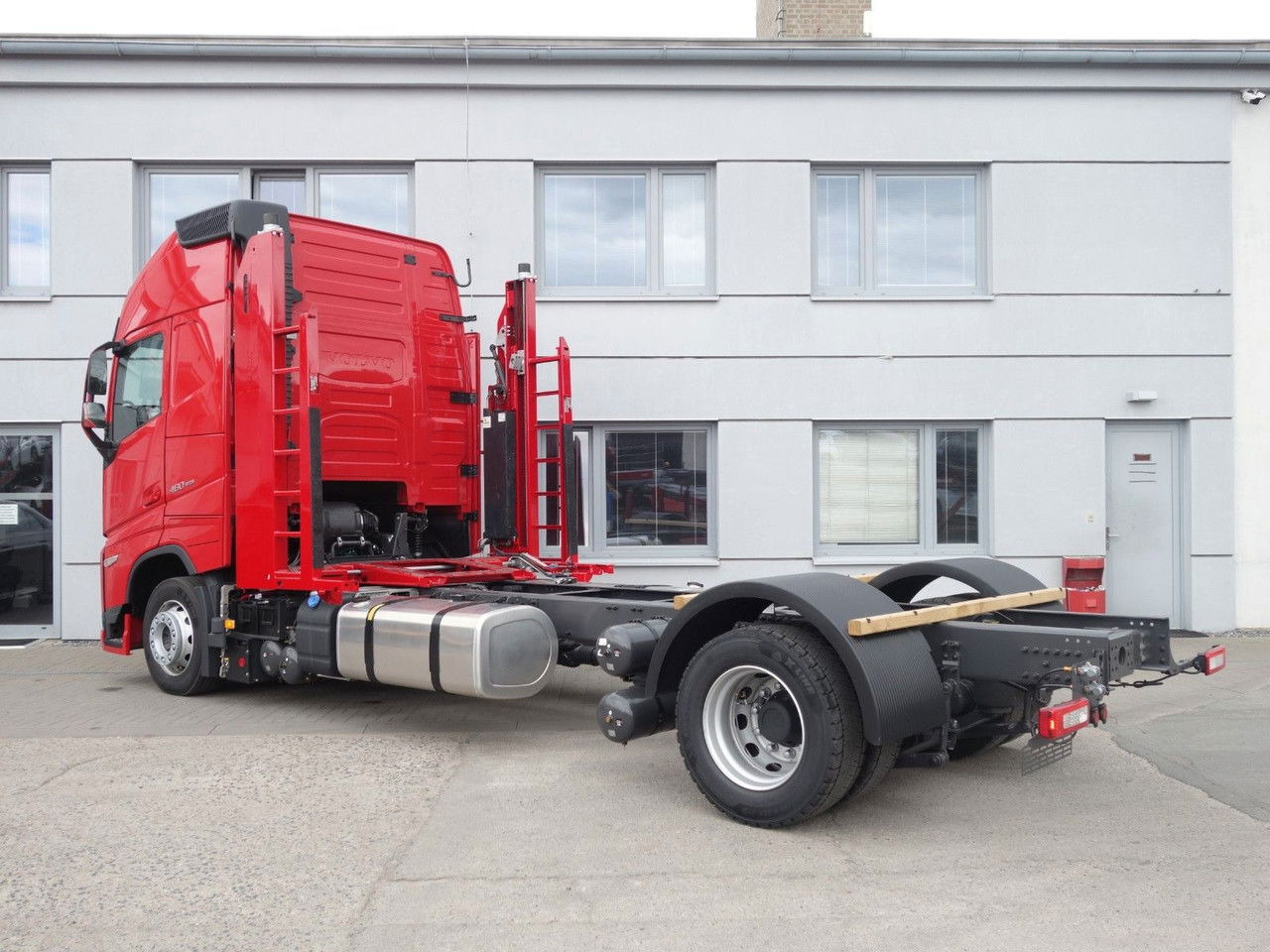 Volvo FH 13 XL 460 TC Neue fur Kassbohrer - Car transporter truck: picture 4 Volvo FH 13 XL 460 TC Neue fur Kassbohrer - Car transporter truck: picture 4