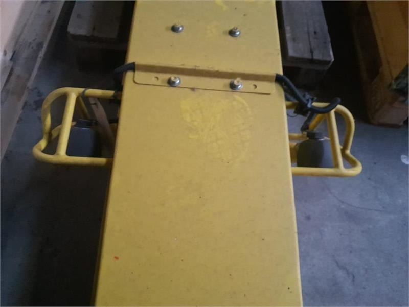 John Deere 8400 Tud - Hay and forage equipment: picture 3 John Deere 8400 Tud - Hay and forage equipment: picture 3