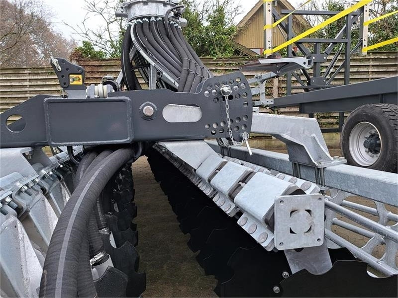 Volmer T-Rubber TRG W601 - Slurry injector: picture 4 Volmer T-Rubber TRG W601 - Slurry injector: picture 4