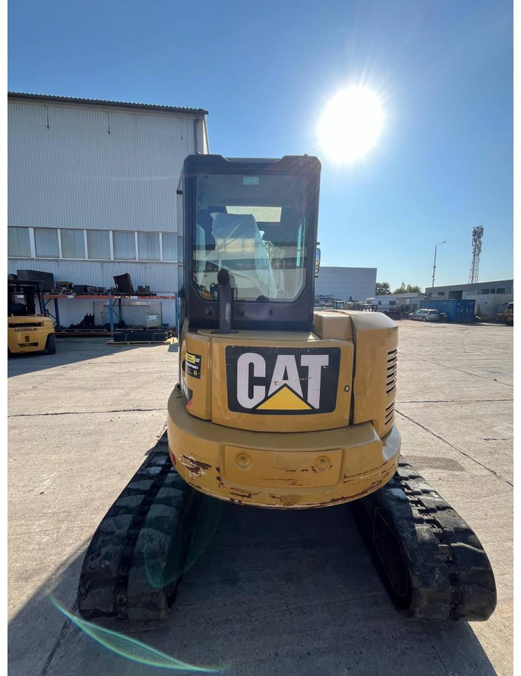 CAT 305.5E2CR - Crawler excavator: picture 3 CAT 305.5E2CR - Crawler excavator: picture 3