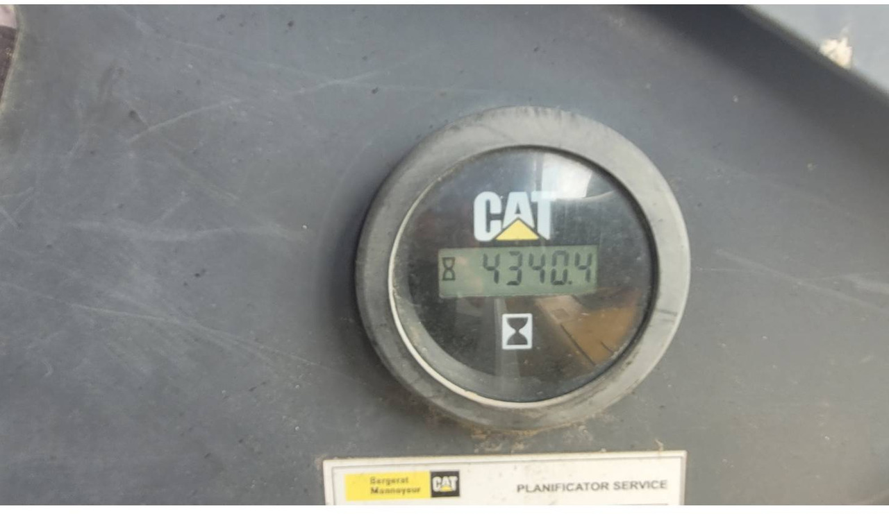 CAT AP-655D - Asphalt paver: picture 5 CAT AP-655D - Asphalt paver: picture 5
