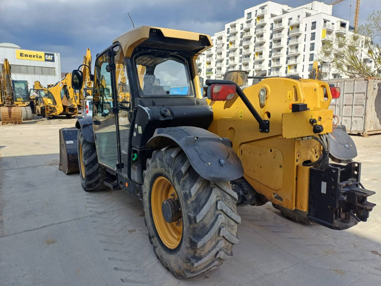 CAT TH407C - Telescopic handler: picture 3 CAT TH407C - Telescopic handler: picture 3